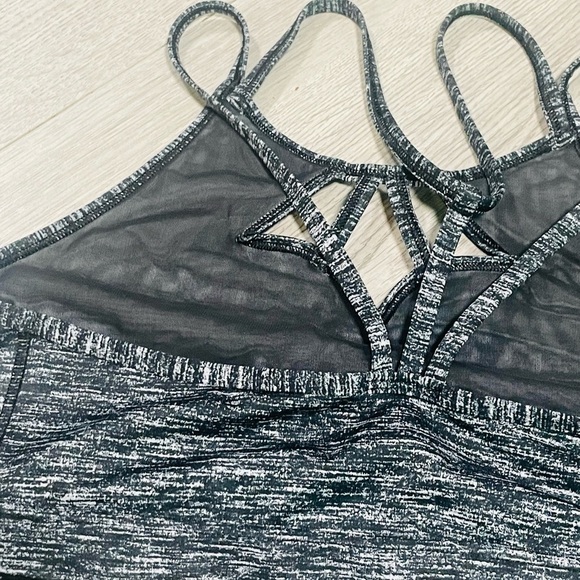 Victoria Sport Black and Gray Strappy Sports Bra with sheer design Sz Lg - Picture 6 of 9
